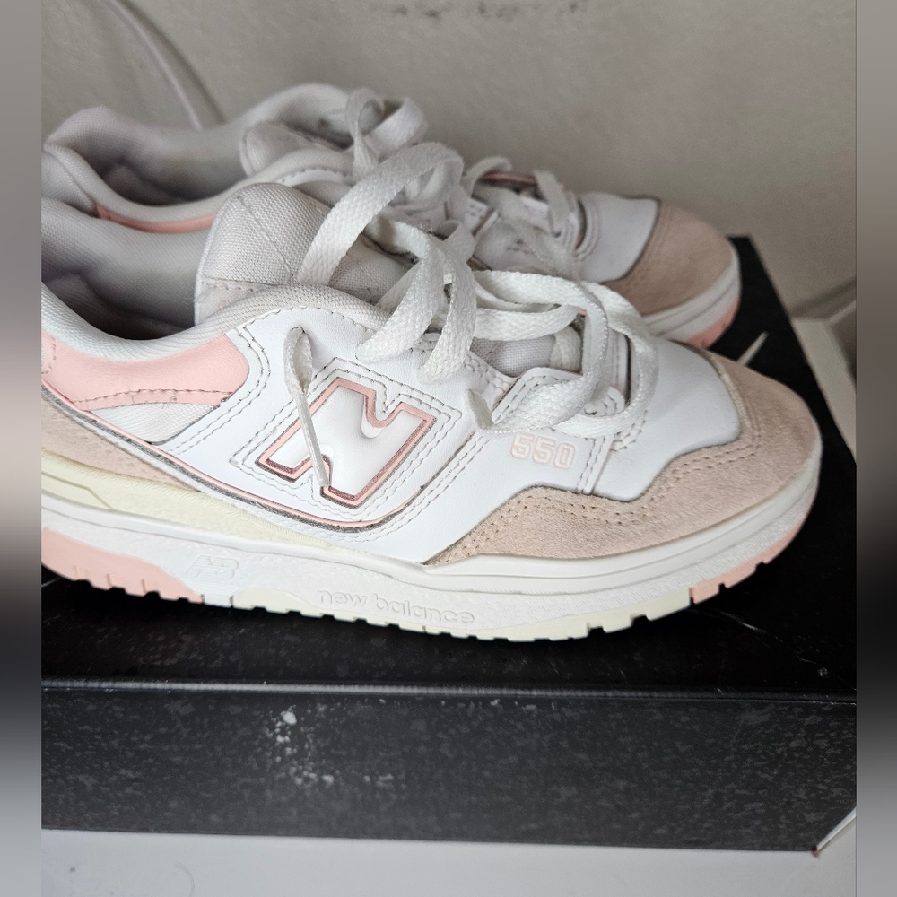 New Balance 550